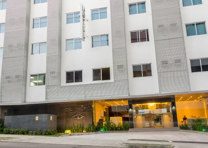 Hotel Ojos Del Rio